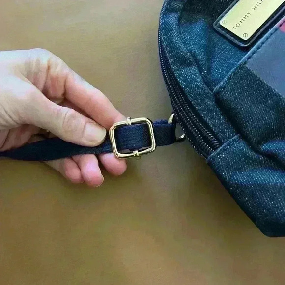 Tommy Hilfiger Mini Backpack style Crossbody Bag - Picture 8 of 8